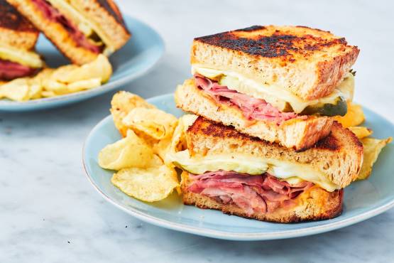 HAM SANDWICHES