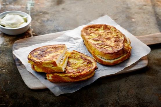 MARMALADE ON 2 TOASTS
