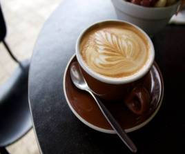 FLAT WHITE