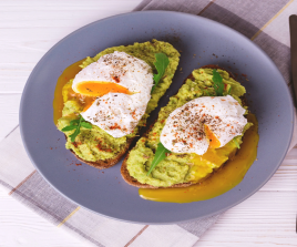 2 POACHED EGG AND AVOCADO ON 2 TOASTS