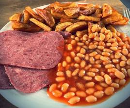 CORN BEEF, EGGS, CHIPS & BEANS